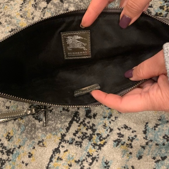 Authentic Burberry clutch with wristlet - Picture 2 of 5